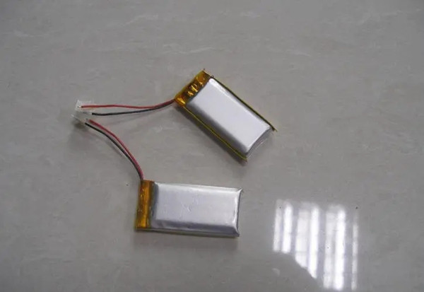 聚合物電池